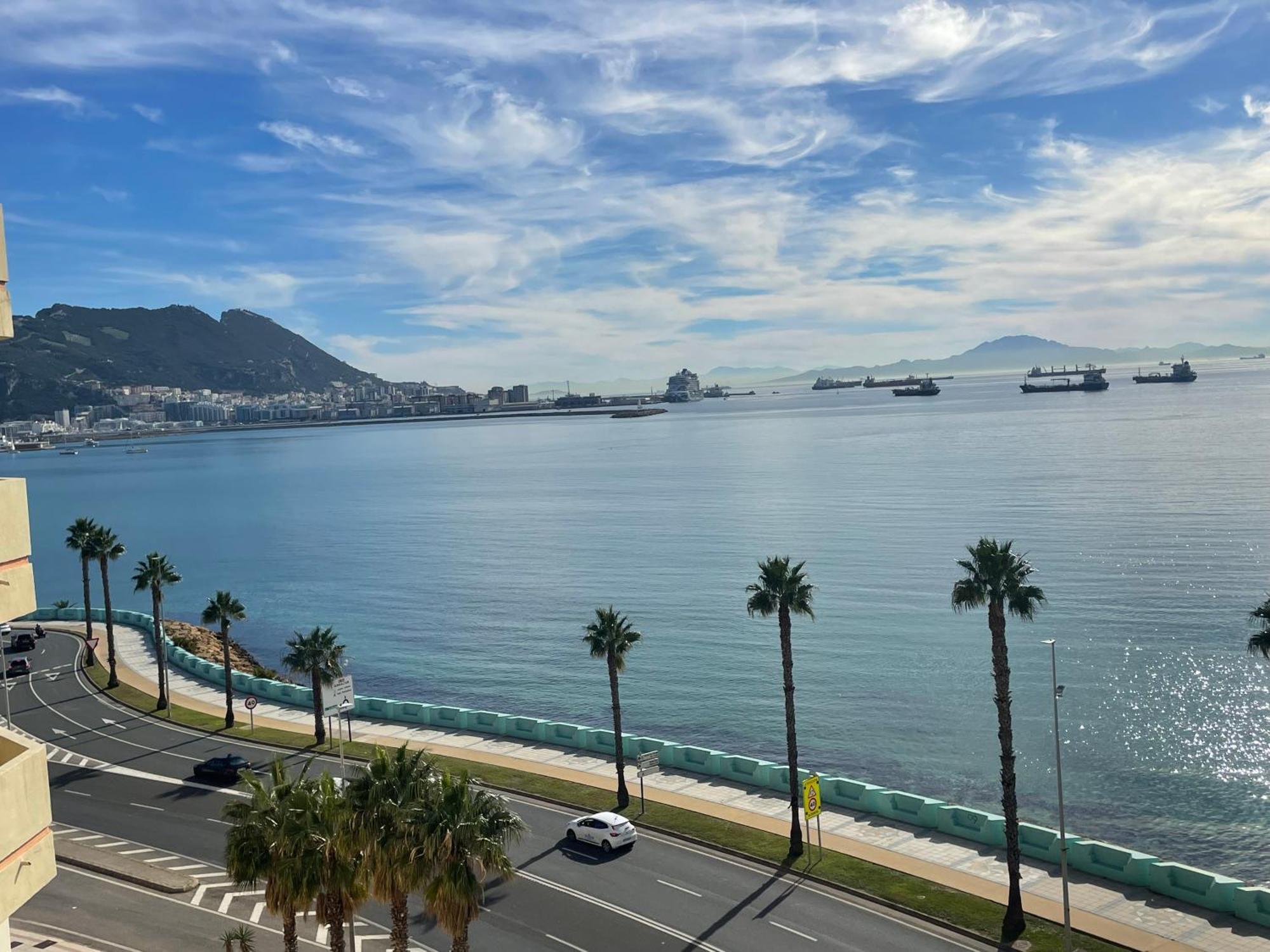 Vistas Roca Mar Διαμέρισμα La Línea de la Concepción Εξωτερικό φωτογραφία